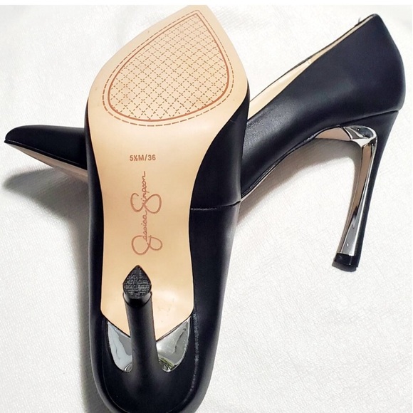 Jessica Simpson black pumps - Picture 4 of 5